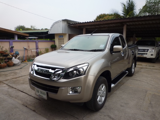 ISUZU D-MAX HI LANDER SPACE CAB  2.5 Ddi VGS MT ปี 2012