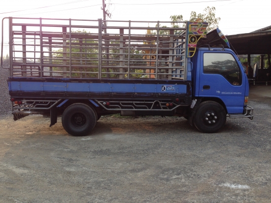 ISUZU  NPR ปี 2547  เครื่อง 130 แรงเทอร์โบ ยาว 4.30 ม.
