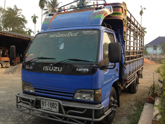 ISUZU  NPR ปี 2547  เครื่อง 130 แรงเทอร์โบ ยาว 4.30 ม.
