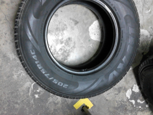 195R14 MICHELIN AGILIS ปี10 หนาสวย และ BRIDGESTONE รวม 3 เส้น   โทร.081-427-3941