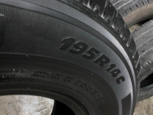 195R14 MICHELIN AGILIS ปี10 หนาสวย และ BRIDGESTONE รวม 3 เส้น   โทร.081-427-3941