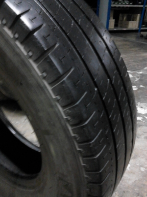 195R14 MICHELIN AGILIS ปี10 หนาสวย และ BRIDGESTONE รวม 3 เส้น   โทร.081-427-3941