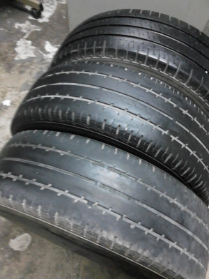 195R14 MICHELIN AGILIS ปี10 หนาสวย และ BRIDGESTONE รวม 3 เส้น   โทร.081-427-3941