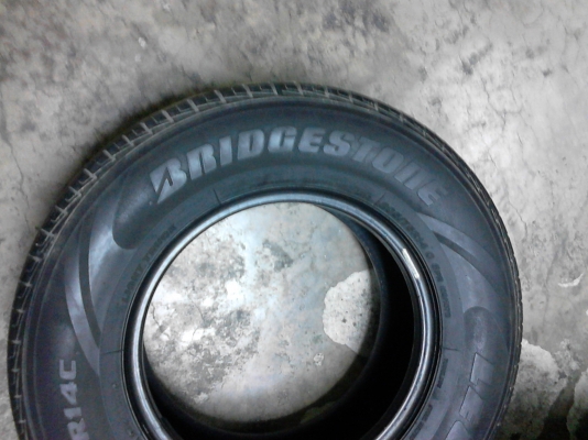 195R14 MICHELIN AGILIS ปี10 หนาสวย และ BRIDGESTONE รวม 3 เส้น   โทร.081-427-3941