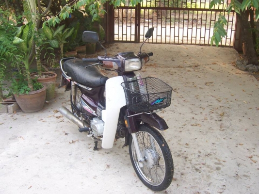 ดรีมคุรุสภาสีน้ำตาล สภาพดีมาก สวยๆ รถเดิมๆ ทะเบียนเต็มปี58+เอกสารพร้อมโอนครบ