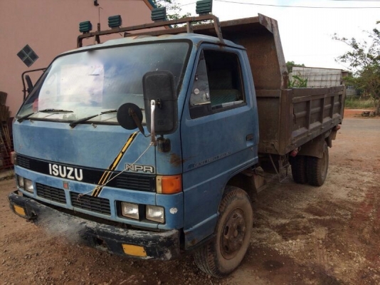 รถอีซูซุ 6 ล้อดั้ม NPR  115 แรงม้า.  สนใจติดต่อ 081 - 6079515