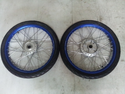 ขายล้อคอมฯ17 พร้อมดุมใส่wave110i ยางนอก-ในใหม่เอี่ยม