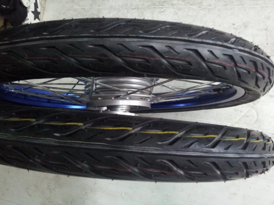 ขายล้อคอมฯ17 พร้อมดุมใส่wave110i ยางนอก-ในใหม่เอี่ยม