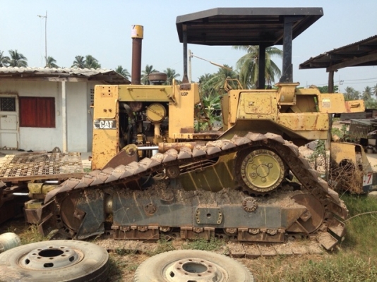 ลดราคาเหลือ 550000 บาท ขายรถแทร็คเตอร์ดันดิน CAT  D4H ลัอตีนตะขาบสวยๆ