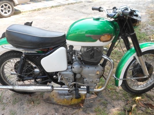 ขาย royal enfield อังกฤษ 2 สูบ