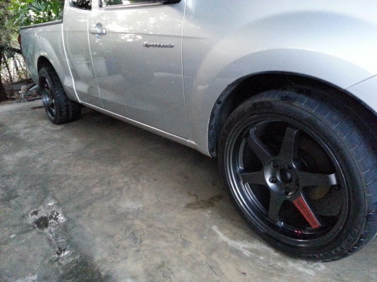 ขายล้อ te 37 sl 19 นิ้ว หน้า 8.5หลัง 9.5 อ๊อฟ +22พร้อมยางบริจโตน32,000$