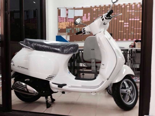 Vespa White Lx125 3Vie คันใหม่ไม่เคยใช้ ได้จากการประกวด