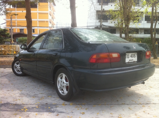 ขออนุญาติขาย HONDA CIVIC เตารีด เกียร์AUTO LPG สภาพพร้อมใช้มากคับทำมาไหม่หมด!