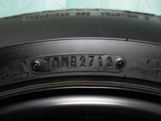 ขายกะทะพร้อมยางป้ายแดง 185 60R 15 ขอบ 15 ยังมีตุ่มหน้ายาง