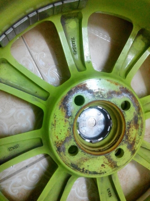 ขายล้อกล้วยwatanabe 15/4/100et40กว้าง7มือสองสีเดิมๆ