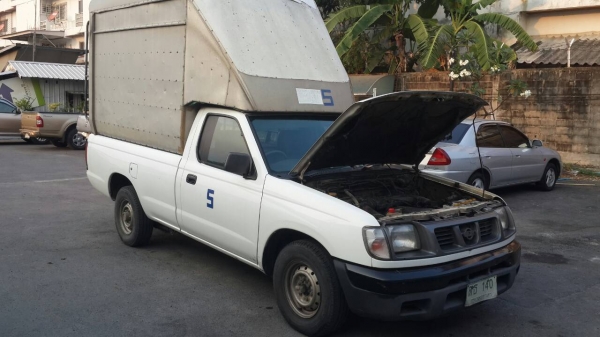 ขายนิสสัน  ฟรอนท์เทีย