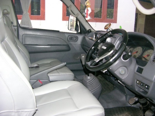 ขายรถตู้ นิสสัน urvan สภาพเยี่ยม ใช้น้อย ส่วนใหญ่จอดไว้ ไม่มีเวลาขับ