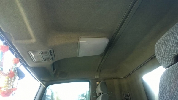 (ยังอยู่)10ล้อ2เพลา300แรง บรรทุกน้ำมัน18000ล.โหลดล่างFUSO FN527MA รถสวยมาก..มีระบบลาก ยางเต็ม