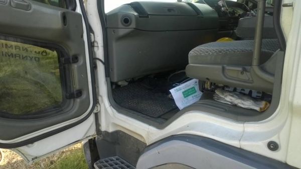 (ยังอยู่)10ล้อ2เพลา300แรง บรรทุกน้ำมัน18000ล.โหลดล่างFUSO FN527MA รถสวยมาก..มีระบบลาก ยางเต็ม