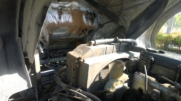 (ยังอยู่)10ล้อ2เพลา300แรง บรรทุกน้ำมัน18000ล.โหลดล่างFUSO FN527MA รถสวยมาก..มีระบบลาก ยางเต็ม