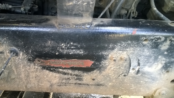 (ยังอยู่)10ล้อ2เพลา300แรง บรรทุกน้ำมัน18000ล.โหลดล่างFUSO FN527MA รถสวยมาก..มีระบบลาก ยางเต็ม