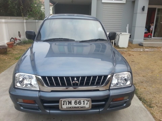 ขายกระบะครอบครัวสี่ประตู Strada Grandis ปี2000 เกียร์ออโต้ ติดแก๊ส สวยพร้อมใช้ครับ