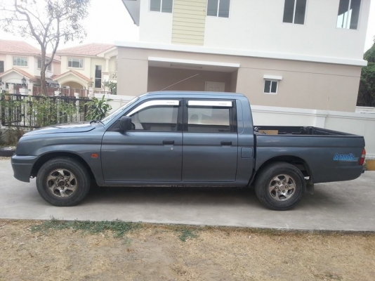 ขายกระบะครอบครัวสี่ประตู Strada Grandis ปี2000 เกียร์ออโต้ ติดแก๊ส สวยพร้อมใช้ครับ ขายกระบะครอบครัวสี่ประตู Strada Grandis ปี2000 เกียร์ออโต้ ติดแก๊ส สวยพร้อมใช้ครับ