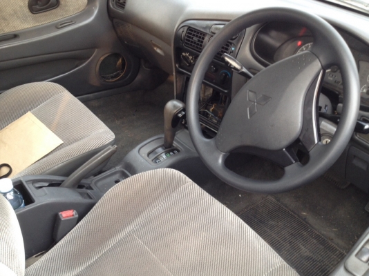 MITSUBISHI LANCER 1.5 ปี38 หัวฉีด เกียร์ออโต้ เพาเวอร์ ไฟฟ้า เสื้อเครื่องแตกครับ ขายซาก เล่มพร้อมโอนครับพี่น้อง MITSUBISHI LANCER 1.5 ปี38 หัวฉีด เกียร์ออโต้ เพาเวอร์ ไฟฟ้า เสื้อเครื่องแตกครับ ขายซาก เล่มพร้อมโอนครับพี่น้อง