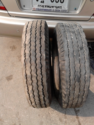 ยางรถขนาดกลาง 7.50-15 BRIDGE STONE  มี 2 เส้น  TEL.081-427-3941