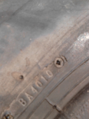 ยางรถขนาดกลาง 7.50-15 BRIDGE STONE  มี 2 เส้น  TEL.081-427-3941