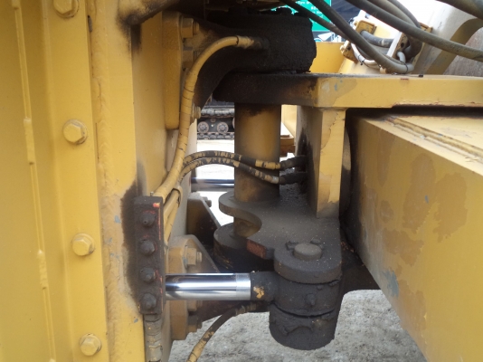 รถบดสั่นสะเทือนล้อเรียบ SAKAI รุ่น SV160DV