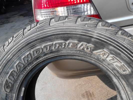 DUNLOP GRANDTREK AT3 245/70R16  มี 2 เส้น TEL.081-427-3941