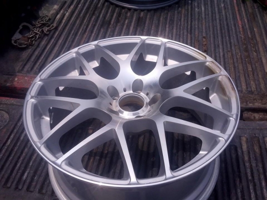 ขายเเม๊ก19 นิ้ววงเดียว 5 รู 112 ของนอก เก็บงานดุ้งมา ยังไม่ทำสี ขายเเม๊ก19 นิ้ววงเดียว 5 รู 112 ของนอก เก็บงานดุ้งมา ยังไม่ทำสี