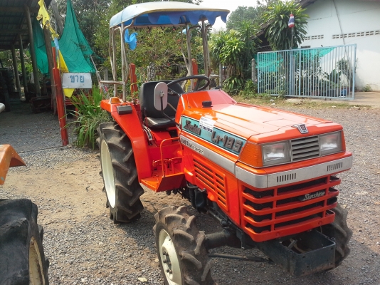 ขาย  KUBOTA   L1-185 WD รถไร่