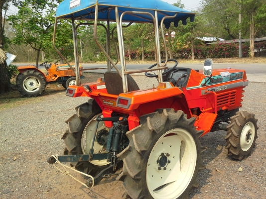 ขาย  KUBOTA   L1-185 WD รถไร่