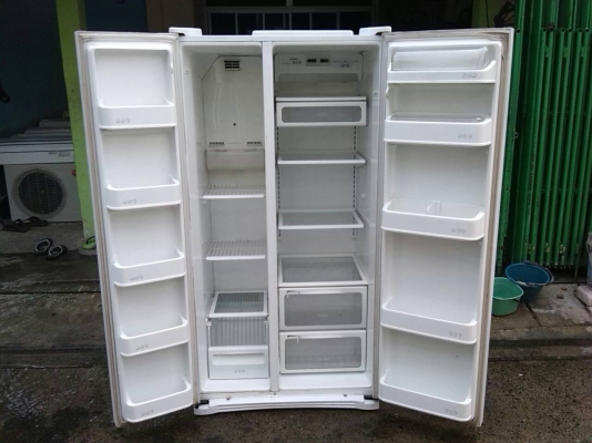 **** ตู้เย็น 2 ประตู เบอร์5 **** **** ตู้เย็น 2 ประตู เบอร์5 ****