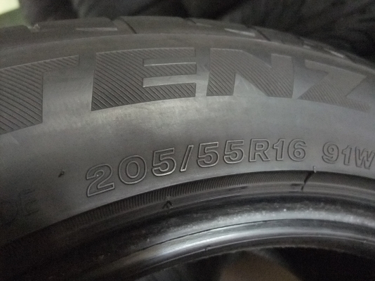 ยาง bridgestone Re002 205/55/16 ปี11 สภาพสวยๆ ยาง bridgestone Re002 205/55/16 ปี11 สภาพสวยๆ