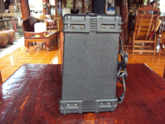 ""0848771379"" ขาย ...ตู้แอมป์กีต้าร์ ยังใหม่ๆ