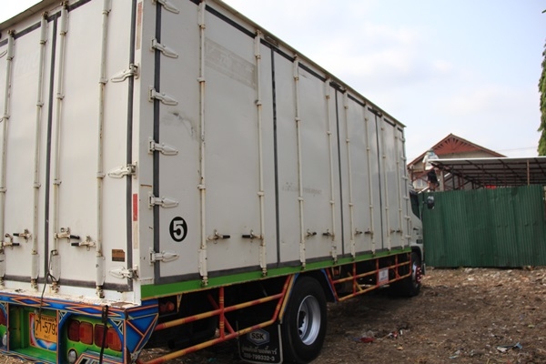 ขายตู้บรรทุกขนาด 10 บาน ยาว 7.20 ไม่มีเสากลาง สภาพพร้อมใช้คับ ต่ออู่สมศักดิ์