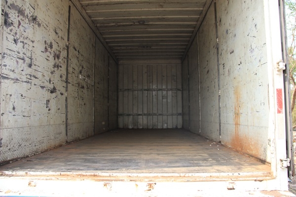 ขายตู้บรรทุกขนาด 10 บาน ยาว 7.20 ไม่มีเสากลาง สภาพพร้อมใช้คับ ต่ออู่สมศักดิ์