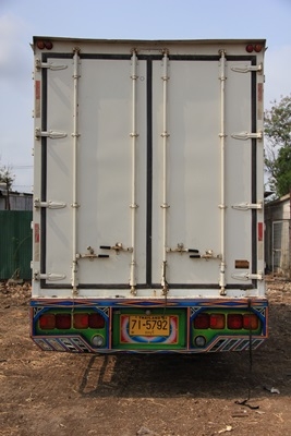 ขายตู้บรรทุกขนาด 10 บาน ยาว 7.20 ไม่มีเสากลาง สภาพพร้อมใช้คับ ต่ออู่สมศักดิ์