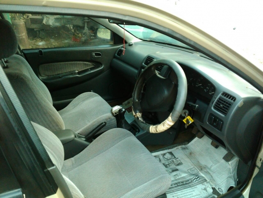 มาสด้า323ซีดาน รถสวยเดิมบางตั้งแต่ป้ายแดงปี98ขี่มันขี่ดีแอร์เย็นช่วงล่างแน่นพร้อมใช้