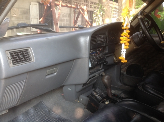 ขายด่วนTOYOTA 4ประตูยกสูงสภาพสวยพร้อมใช้ ราคา 75000บ.