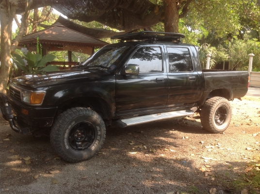 ขายด่วนTOYOTA 4ประตูยกสูงสภาพสวยพร้อมใช้ ราคา 75000บ.