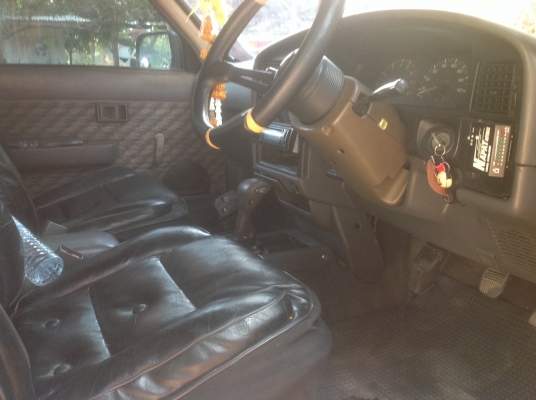 ขายด่วนTOYOTA 4ประตูยกสูงสภาพสวยพร้อมใช้ ราคา 75000บ.