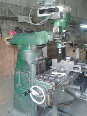 เครื่องมิลลิ่ง M2 ไต้หวัน สภาพพร้อมใช้งาน