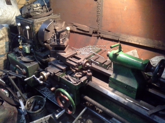 เครื่องมิลลิ่ง M2 ไต้หวัน สภาพพร้อมใช้งาน