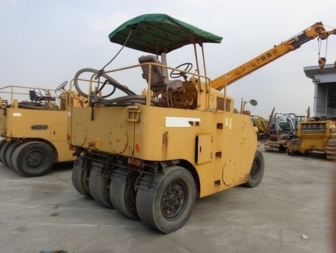 ขายด่วนรถบดล้อยาง7ล้อ WATANABE WP15WE เก่าญี่ปุ่น