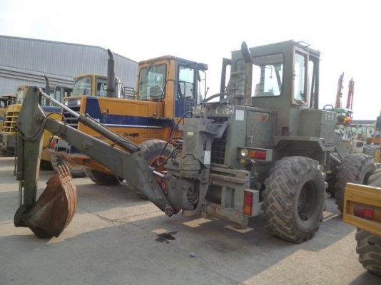 ขายด่วนรถตักหน้าขุดหลัง นำเข้ามือ 2 ญี่ปุ่น