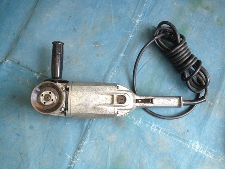 ขายหินเจียรไฟฟ้า 7 นิ้ว MAKITA 9607 JAPAN